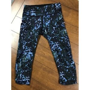 Lululemon Capri Leggings Women Size 2 Multi Color Floral Print